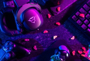 Esports Trophy: How to Design Meaningful Recognition in Competitive Gaming